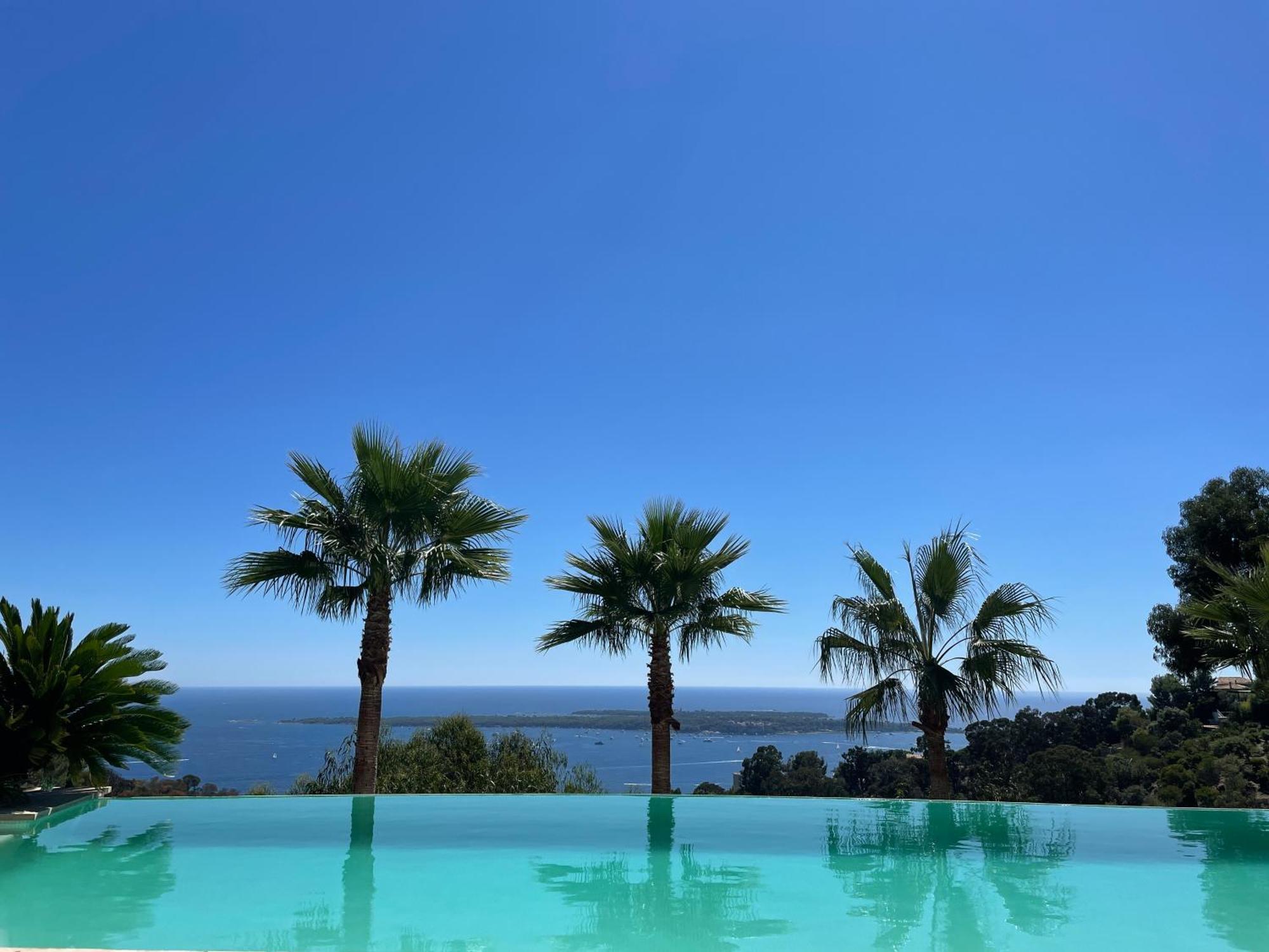 Le Clos Des Iles Vallauris Exteriör bild